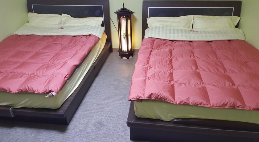 Kimchee Downtown Guesthouse Сеул Екстериор снимка
