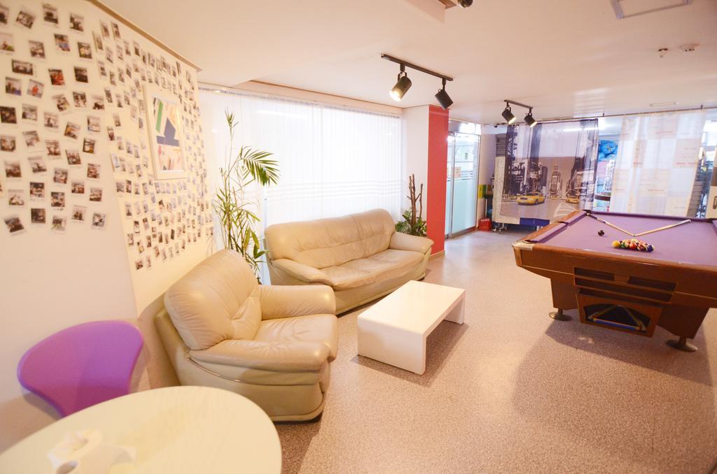 Kimchee Downtown Guesthouse Сеул Екстериор снимка