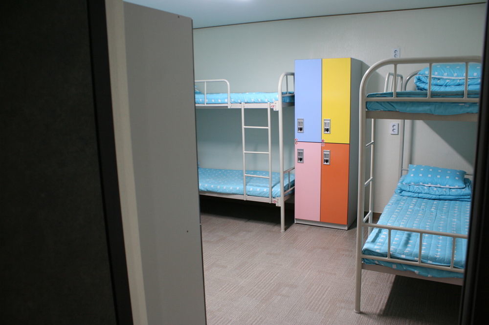 Kimchee Downtown Guesthouse Сеул Екстериор снимка