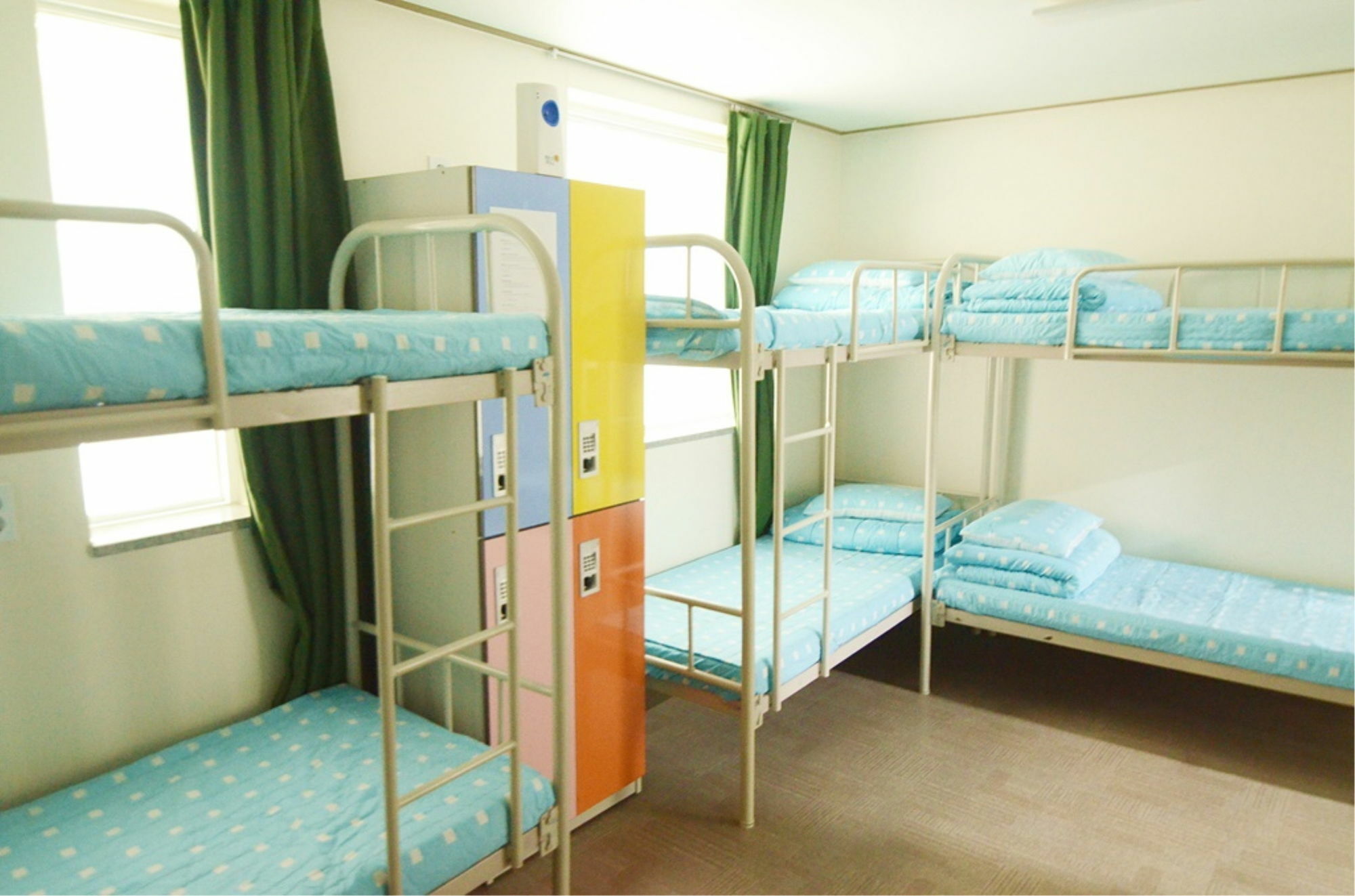 Kimchee Downtown Guesthouse Сеул Екстериор снимка