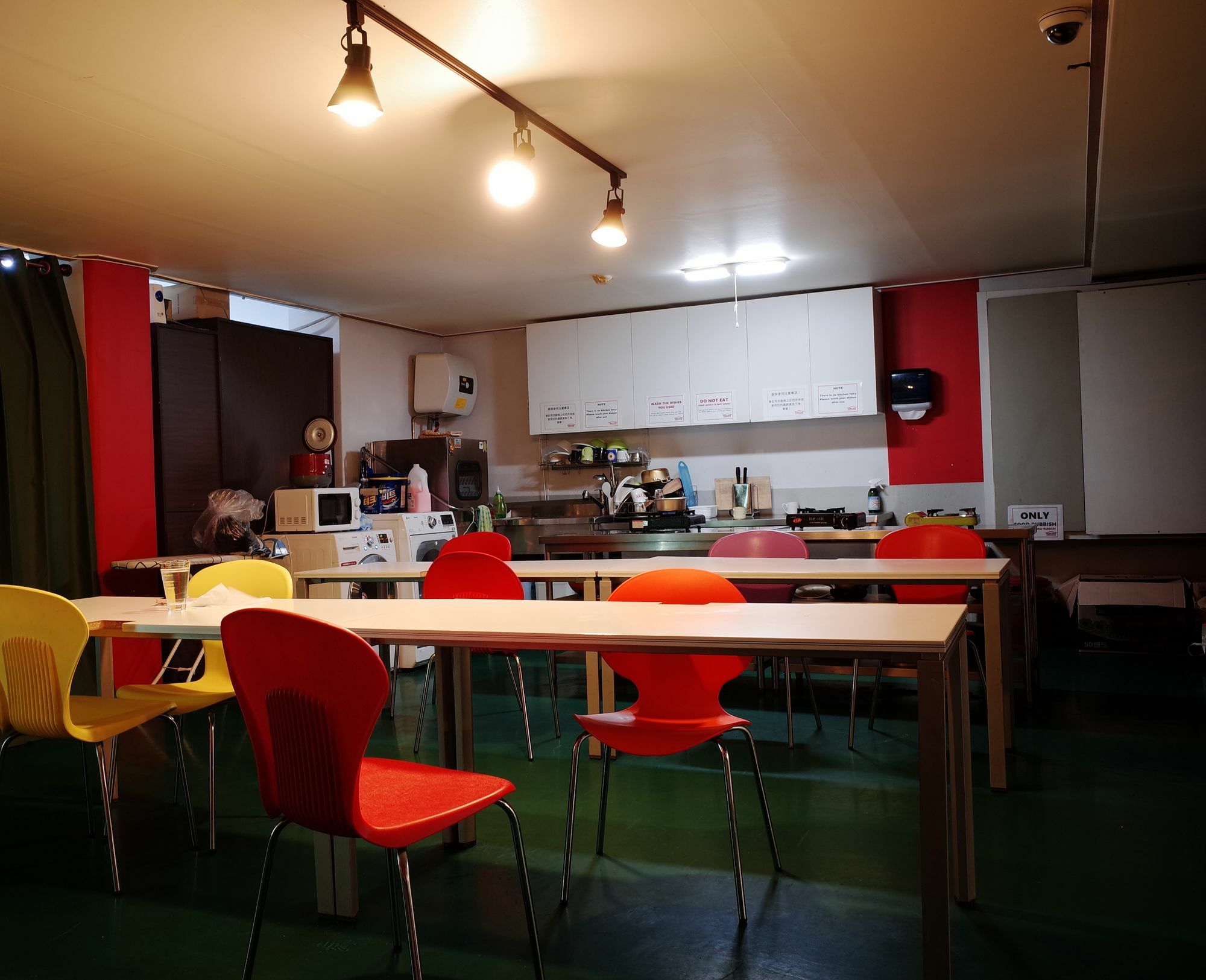 Kimchee Downtown Guesthouse Сеул Екстериор снимка
