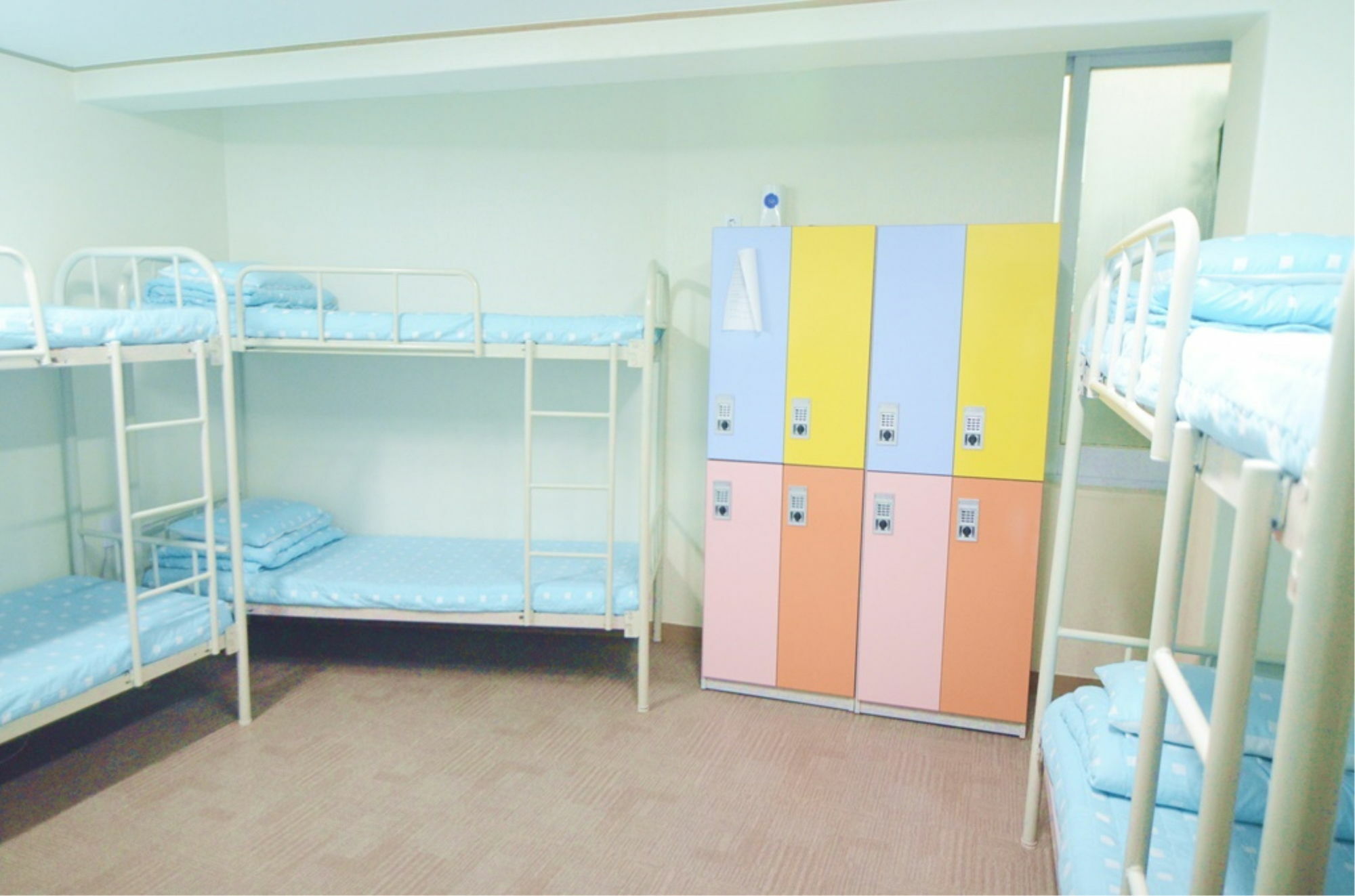 Kimchee Downtown Guesthouse Сеул Екстериор снимка