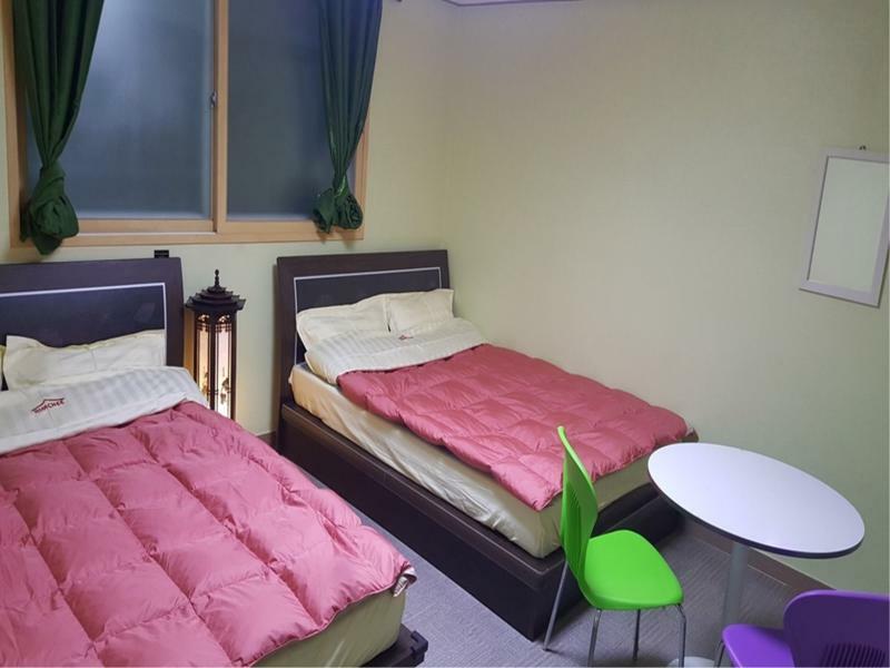 Kimchee Downtown Guesthouse Сеул Екстериор снимка