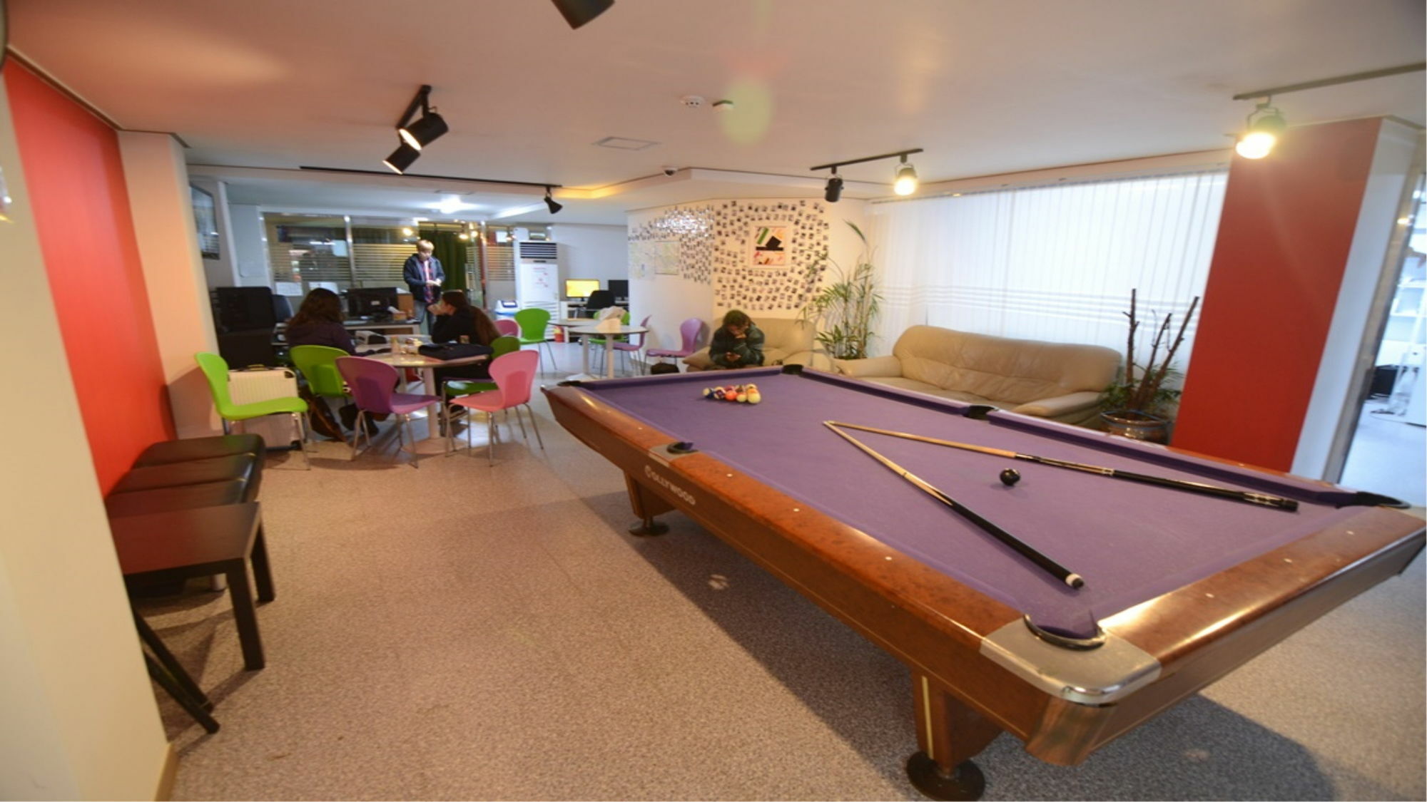 Kimchee Downtown Guesthouse Сеул Екстериор снимка
