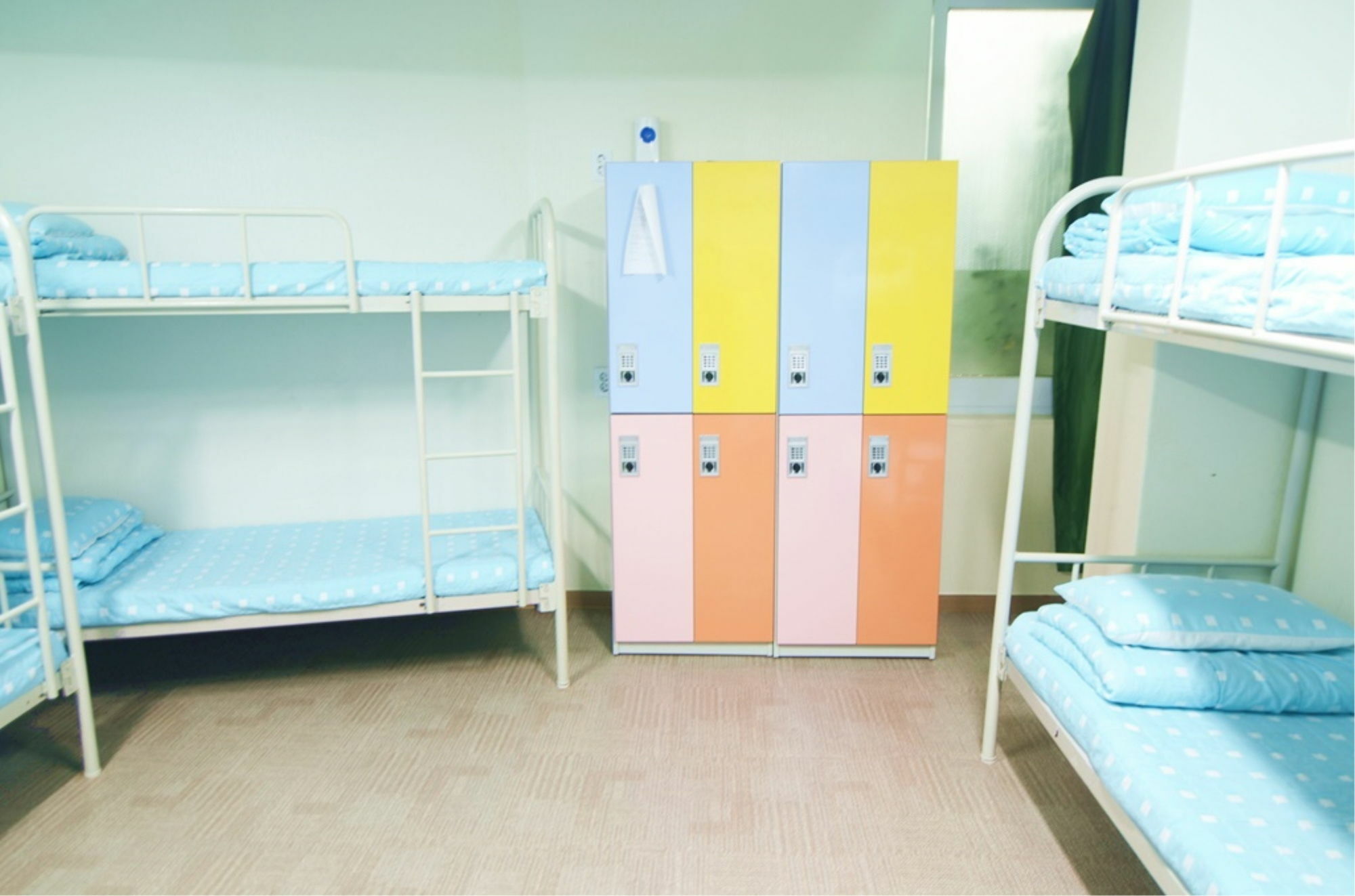 Kimchee Downtown Guesthouse Сеул Екстериор снимка